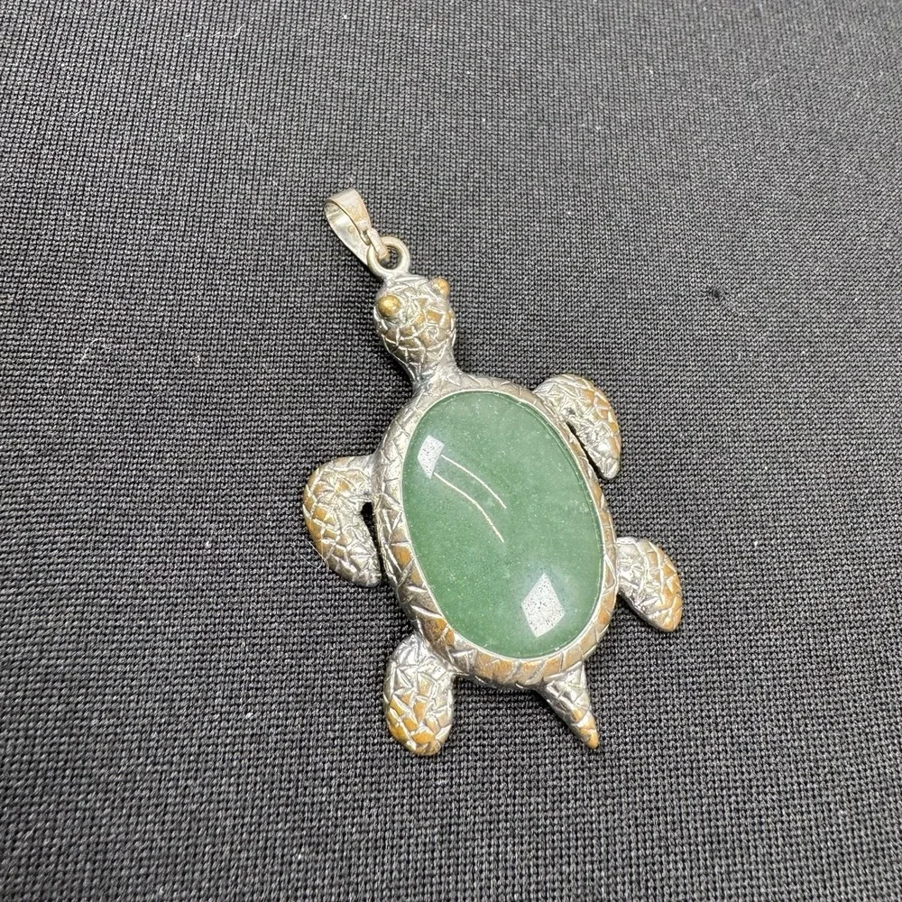 Natural‎ Aventurine Turtle Pendant